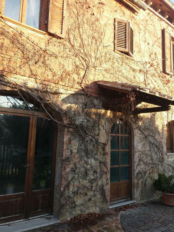 Вилла Farm House Il Fondaco Сиена Экстерьер фото