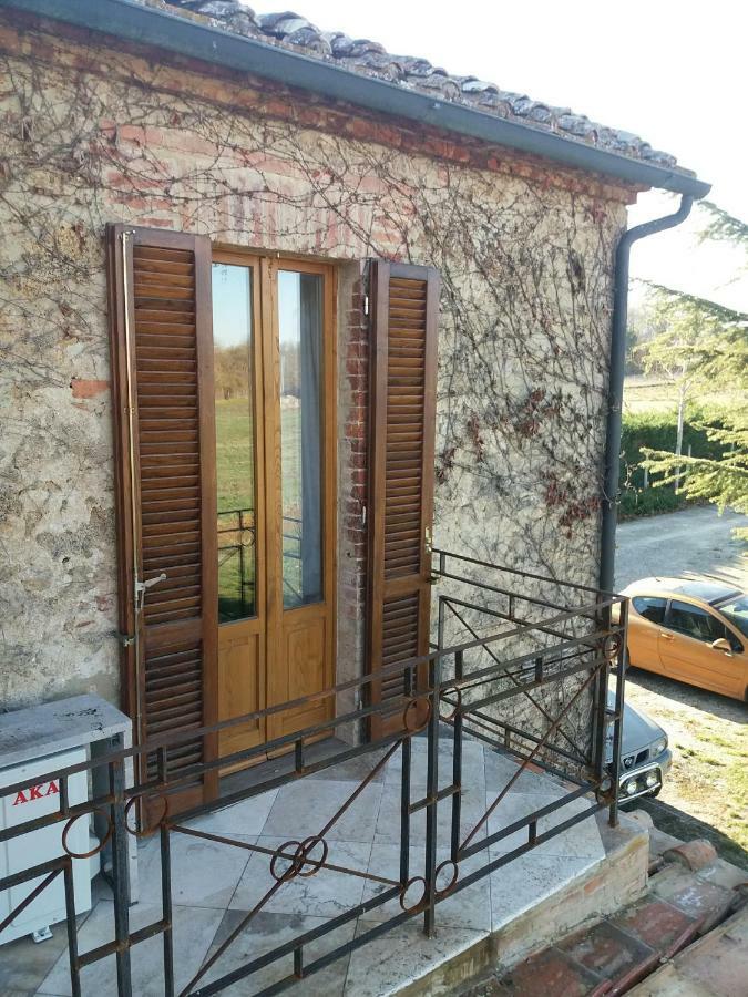 Вилла Farm House Il Fondaco Сиена Экстерьер фото